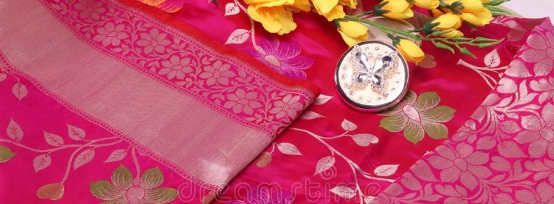 saree_3_slider